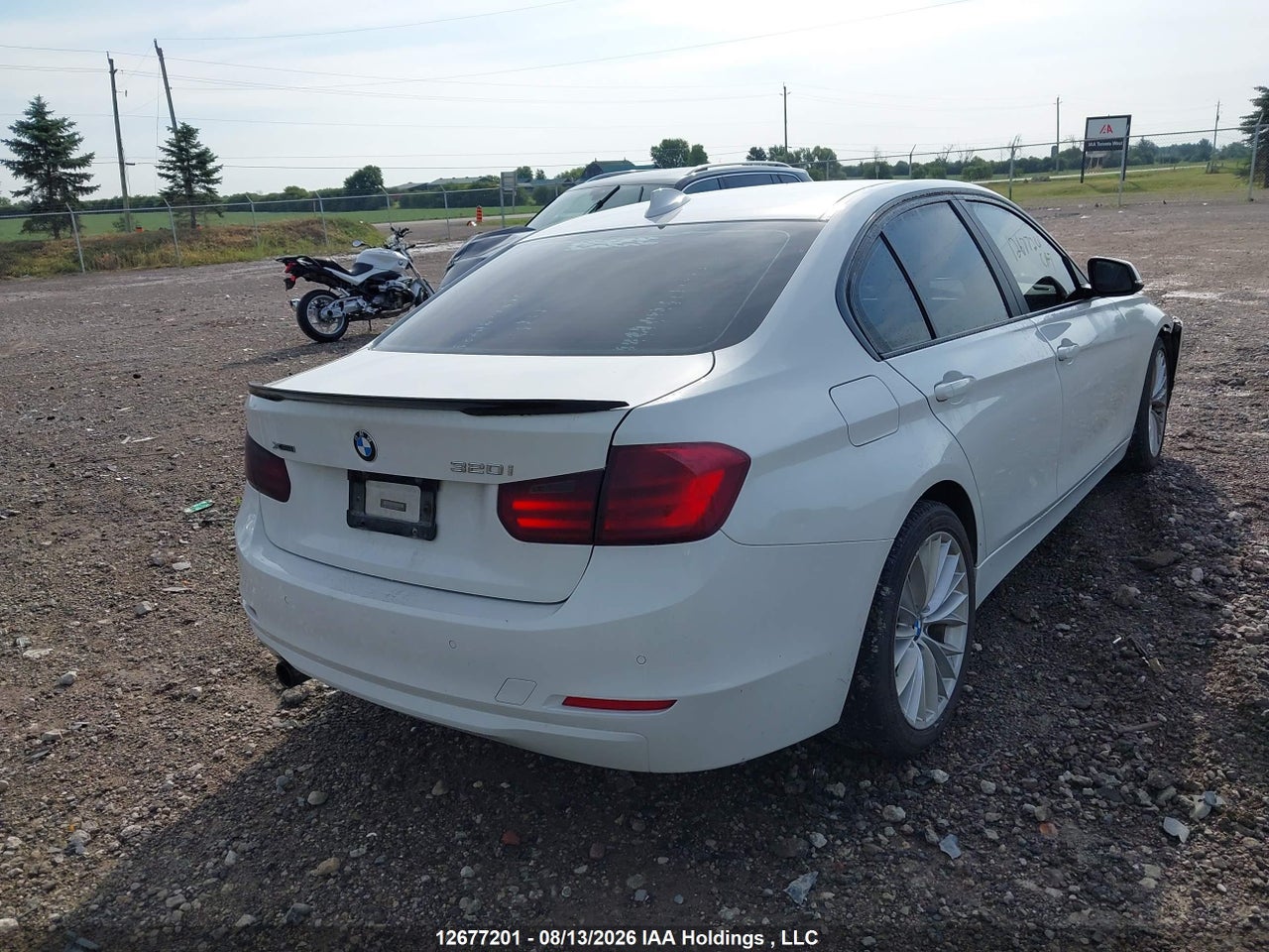 WBA3C3C55EF985393 · 2014 BMW 320I XDRIVE · 4/17