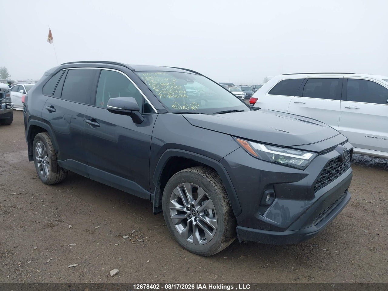 2025 TOYOTA RAV4 XLE