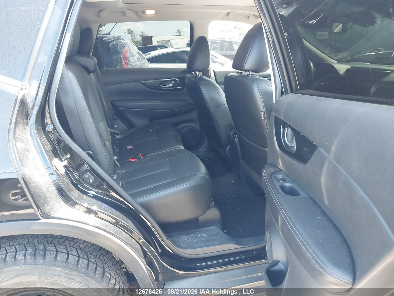 5N1AT2MV8LC812285 · 2020 NISSAN ROGUE S/SL/SV · 8/18