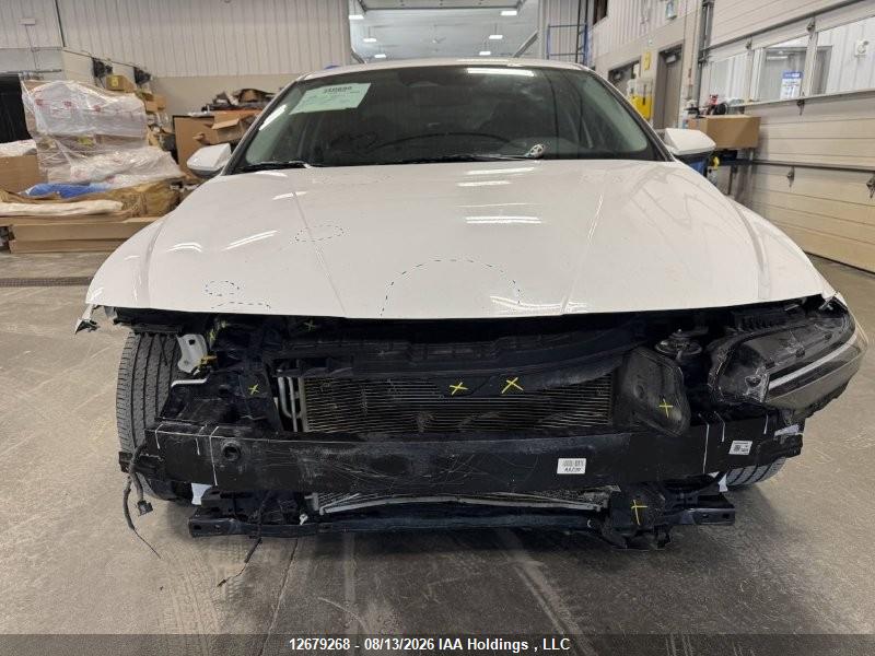 KMHLM4DG4RU724162 · 2024 HYUNDAI ELANTRA PREFERRED W/TECH PACKAGE · 4/8