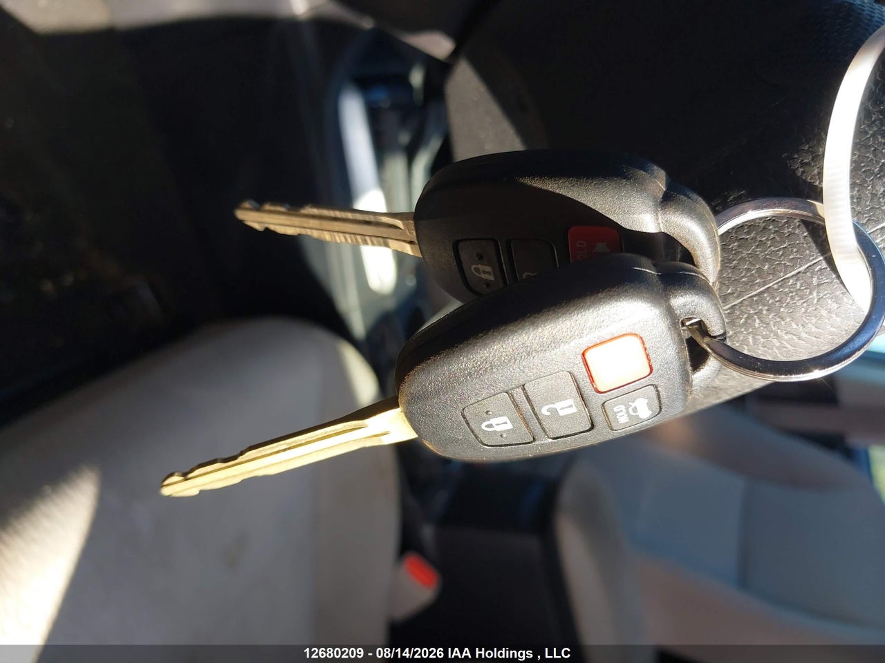 2T1BURHE2GC548535 · 2016 TOYOTA COROLLA LE · 11/23
