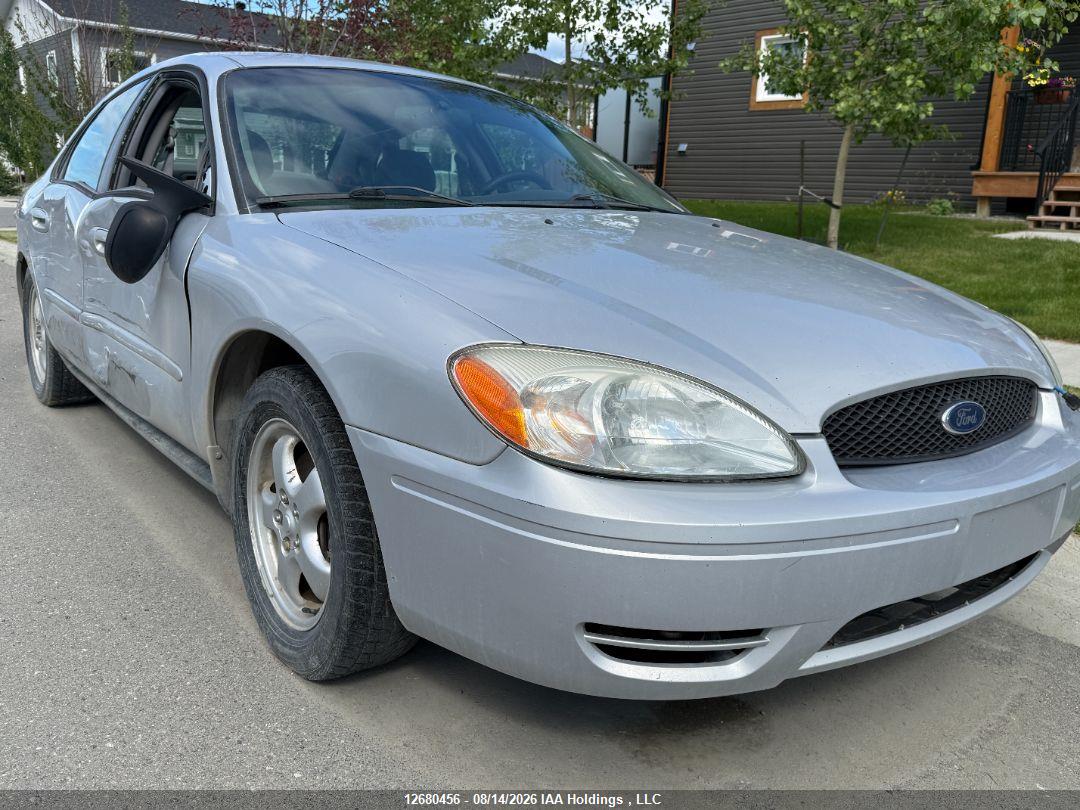 1FAFP53U15A242000 · 2005 FORD TAURUS SE