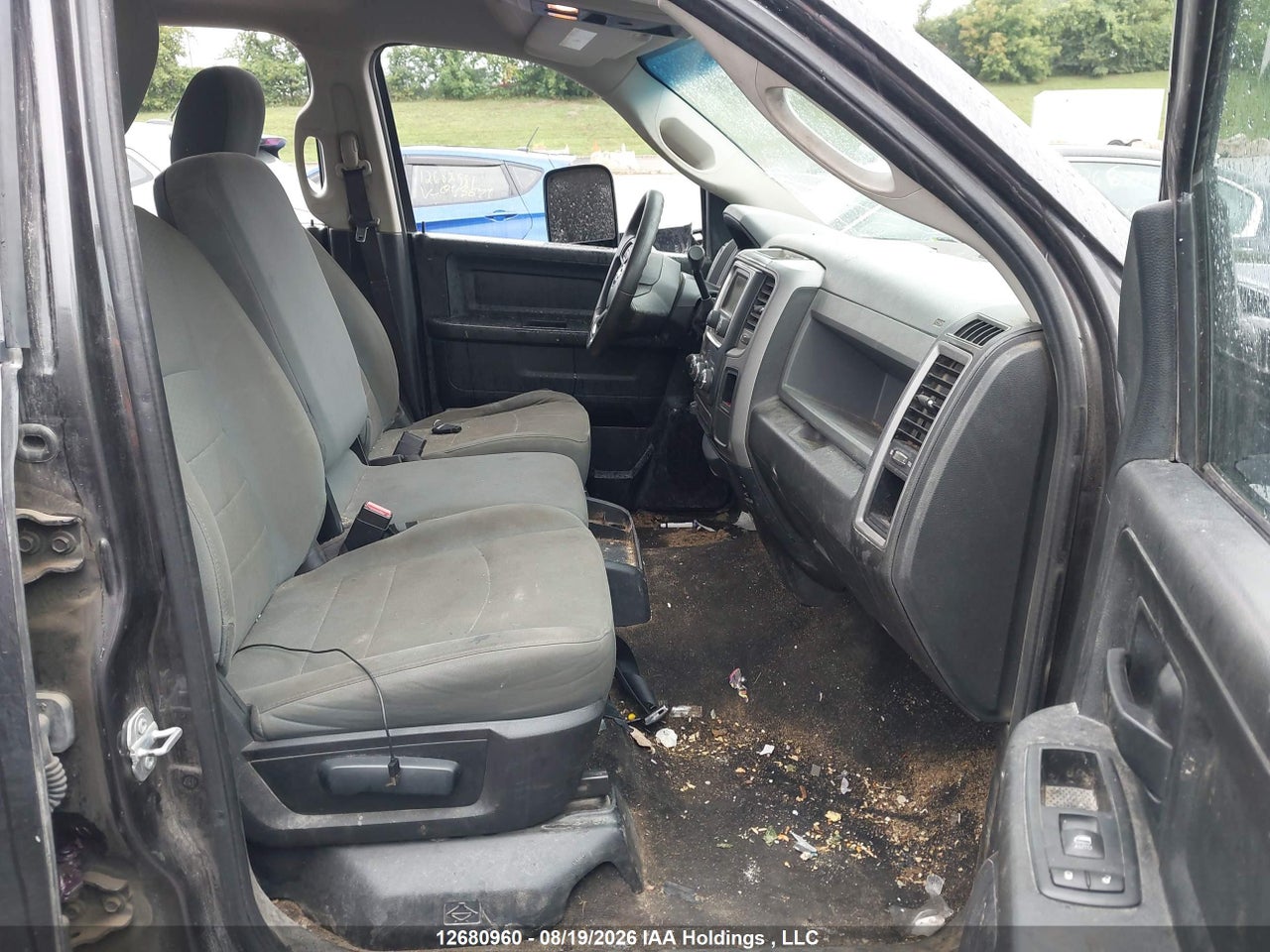 3C6RR7KT6HG522434 · 2017 RAM 1500 ST · 5/19