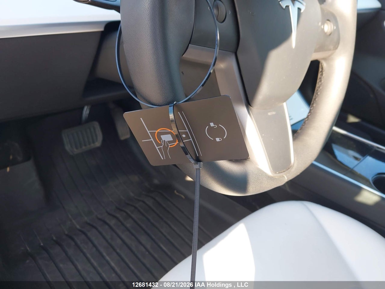 5YJ3E1EA3LF717813 · 2020 TESLA MODEL 3 STANDARD RANGE PLUS · 11/18