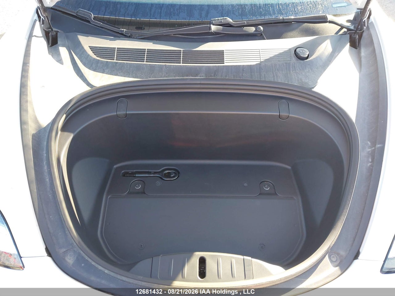 5YJ3E1EA3LF717813 · 2020 TESLA MODEL 3 STANDARD RANGE PLUS · 10/18