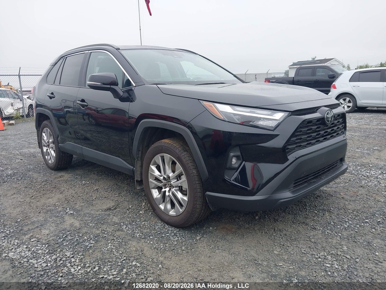 2025 TOYOTA RAV4 XLE