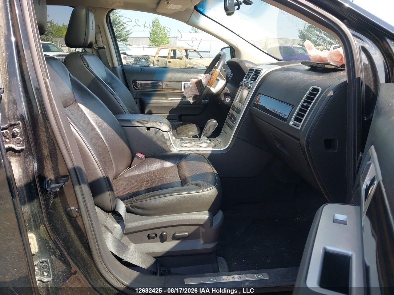 2LMDJ8JC8ABJ22854 · 2010 LINCOLN MKX · 5/18