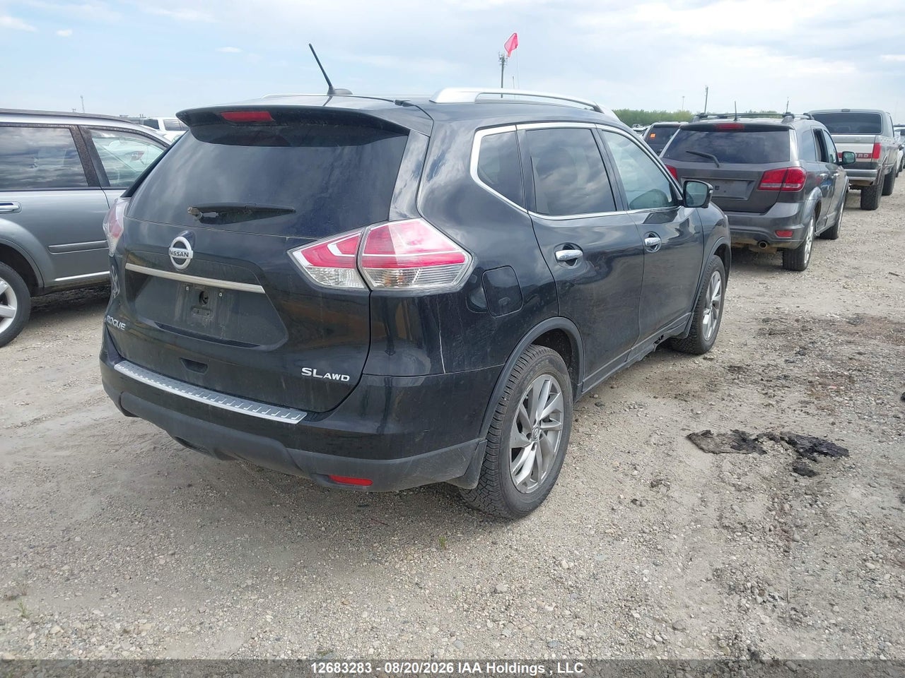 5N1AT2MV8FC762623 · 2015 NISSAN ROGUE S/SL/SV · 4/19