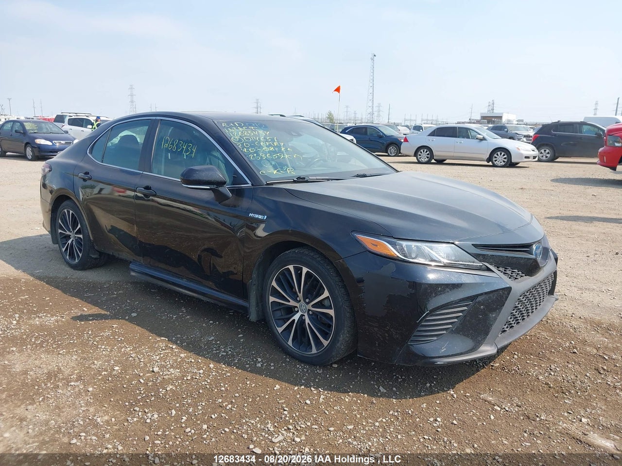 2020 TOYOTA CAMRY HYBRID SE
