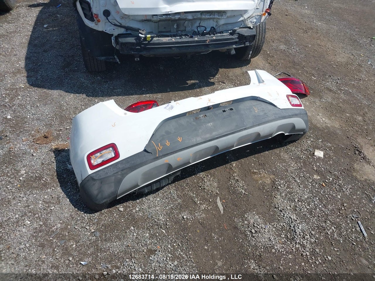 KMHRB8A31PU263282 · 2023 HYUNDAI VENUE SE · 11/18