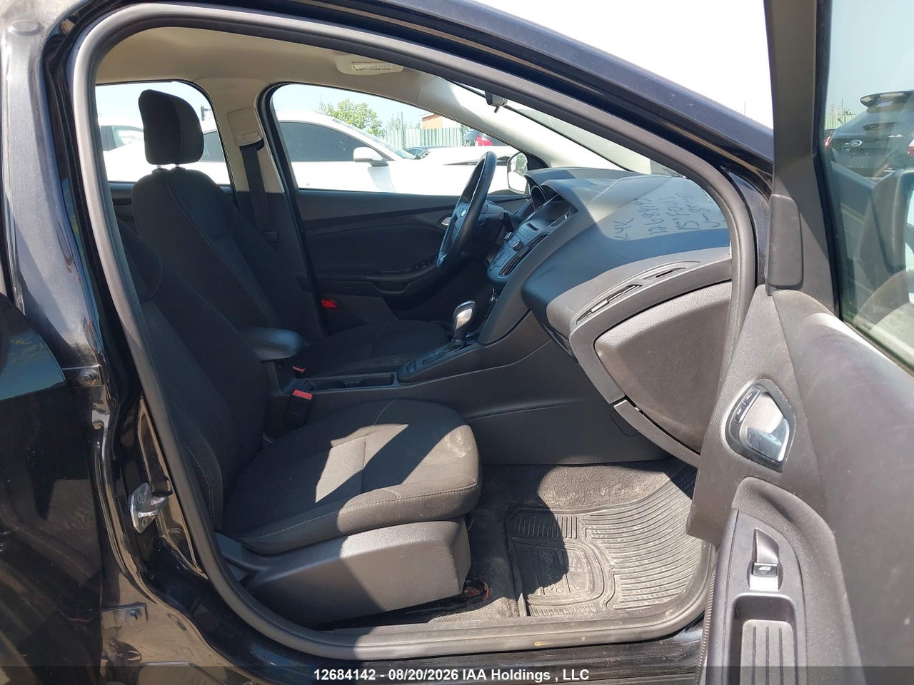 1FADP3F20FL359787 · 2015 FORD FOCUS SE · 5/20