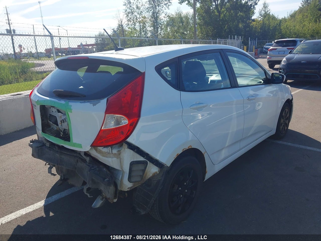 KMHCT5AE7FU228800 · 2015 HYUNDAI ACCENT GL · 4/17