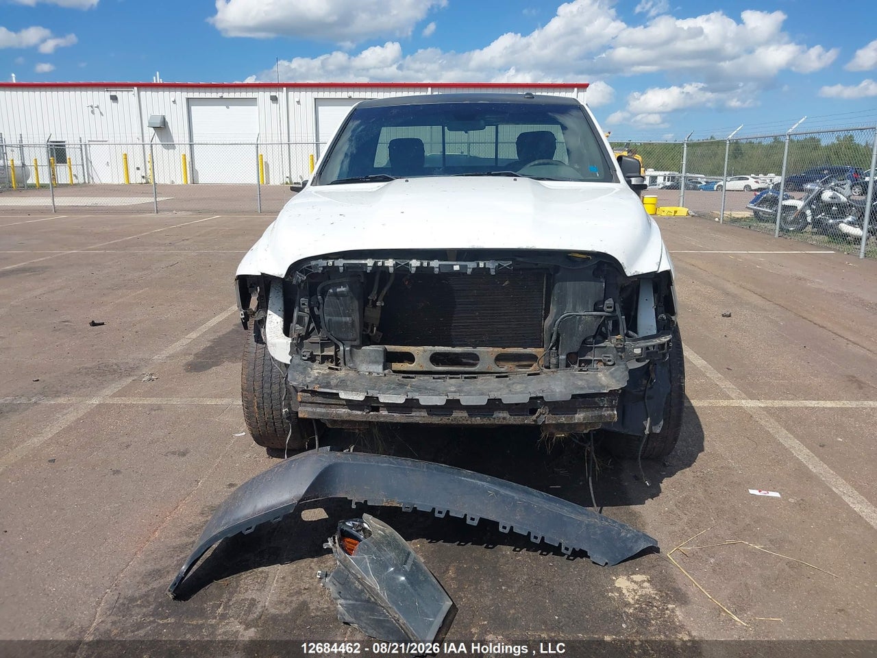 3C6JR6AT1JG181104 · 2018 RAM 1500 ST · 6/22