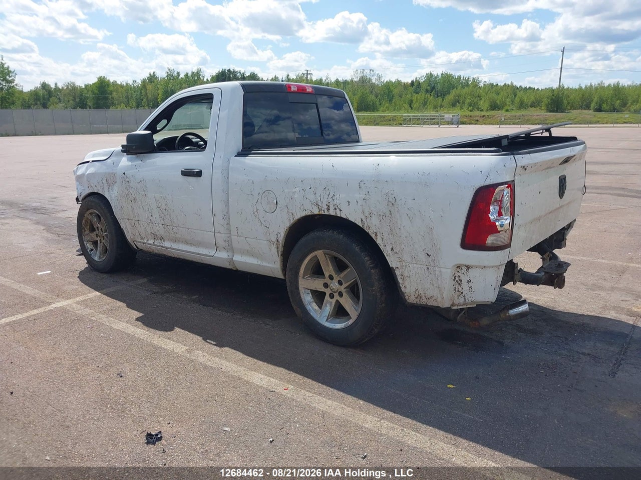 3C6JR6AT1JG181104 · 2018 RAM 1500 ST · 3/22