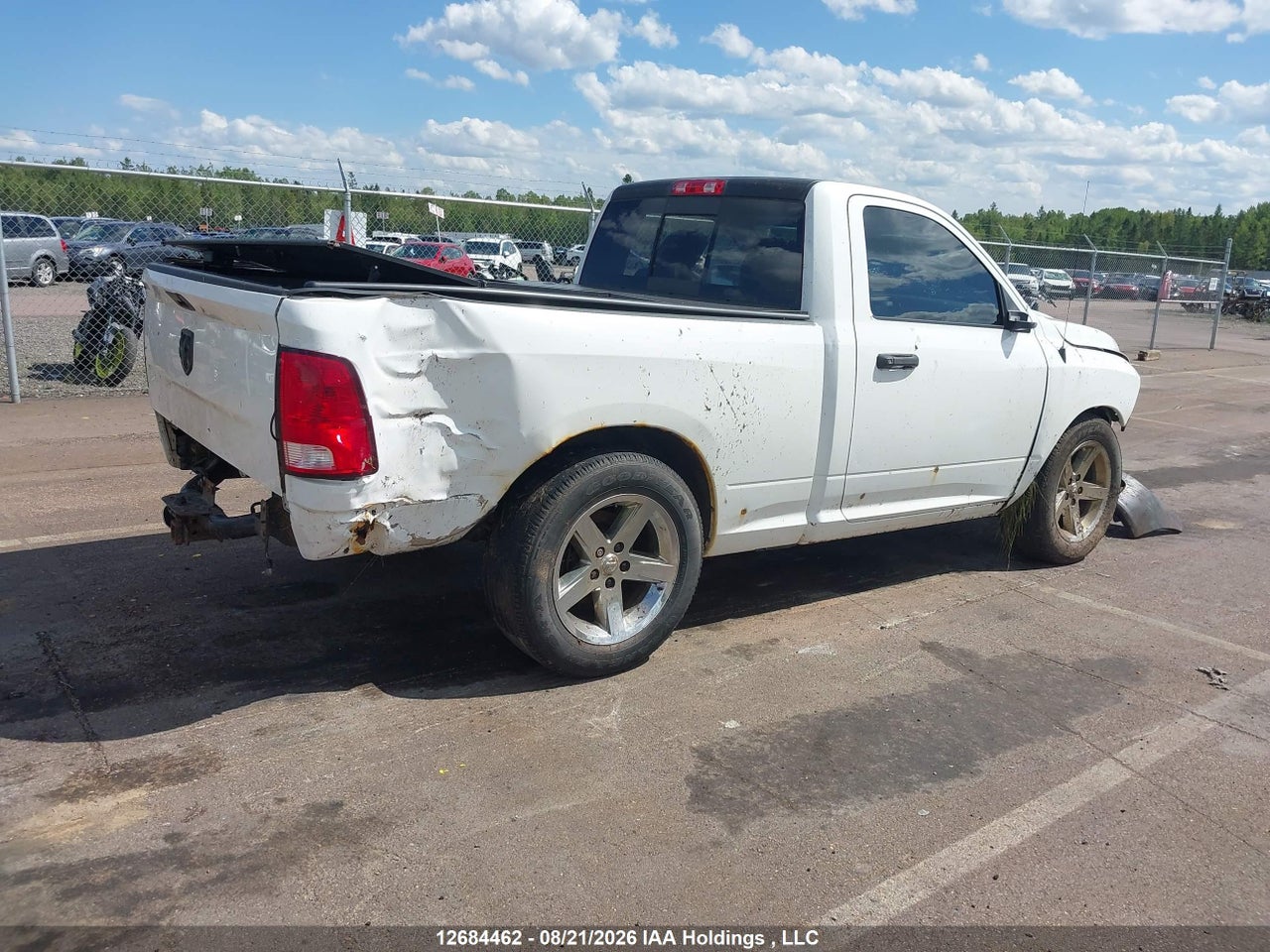3C6JR6AT1JG181104 · 2018 RAM 1500 ST · 4/22