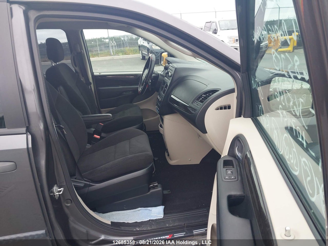 2C4RDGBG8GR365136 · 2016 DODGE GRAND CARAVAN SE/SXT · 5/21