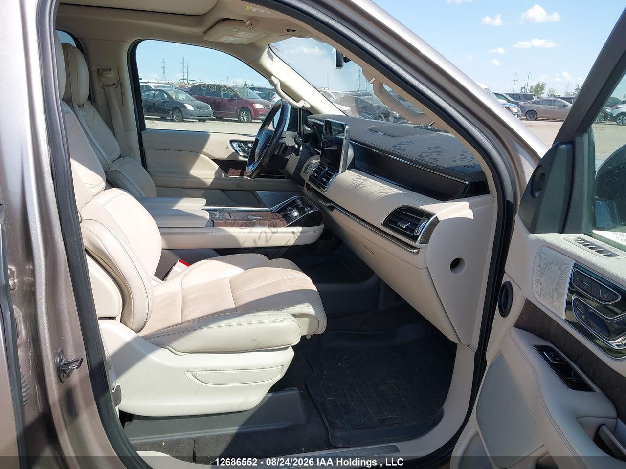 5LMJJ2LT0KEL15107 · 2019 LINCOLN NAVIGATOR RESERVE · 5/21
