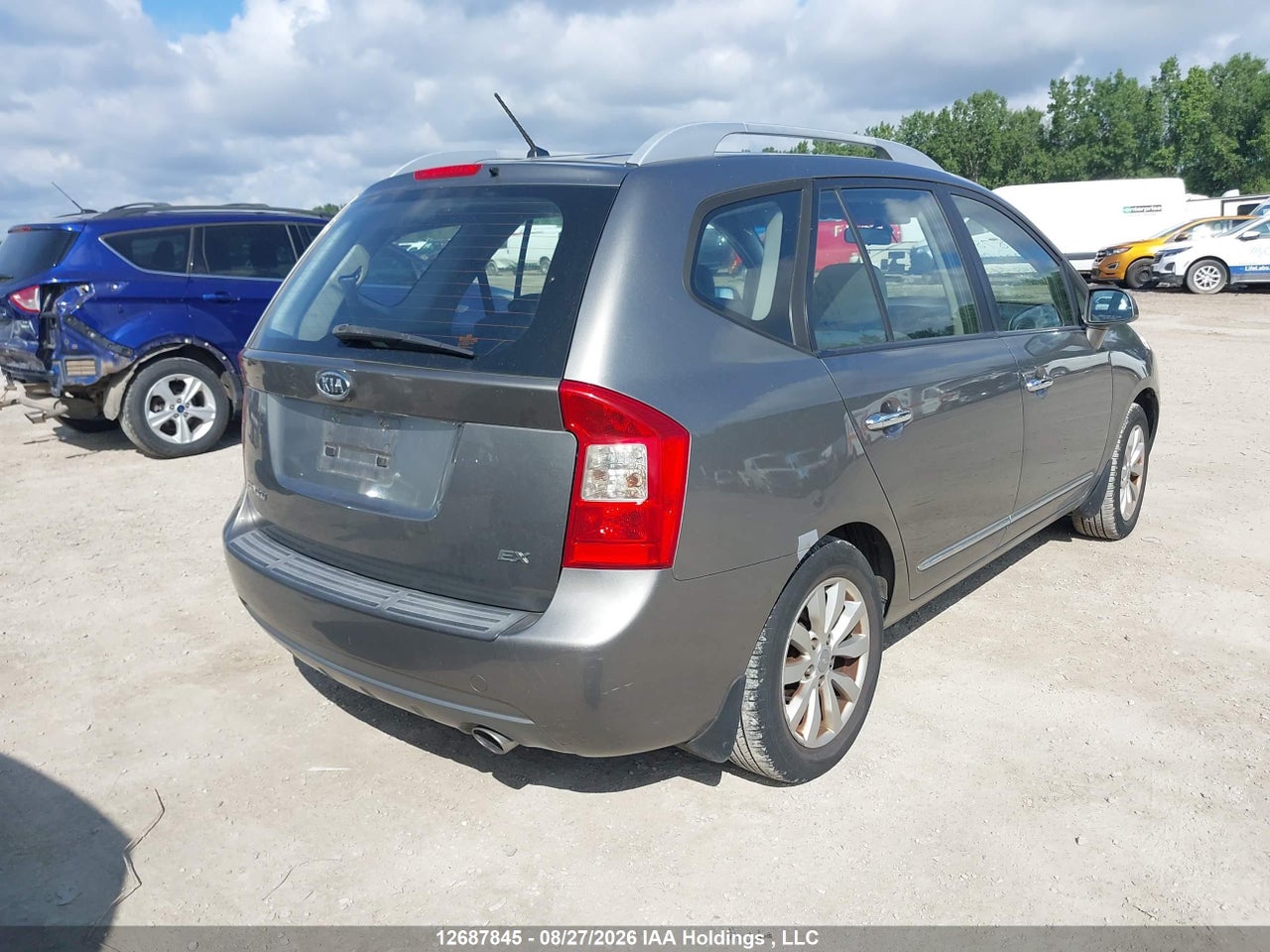 KNAHH8C85B7338545 · 2011 KIA RONDO · 4/17
