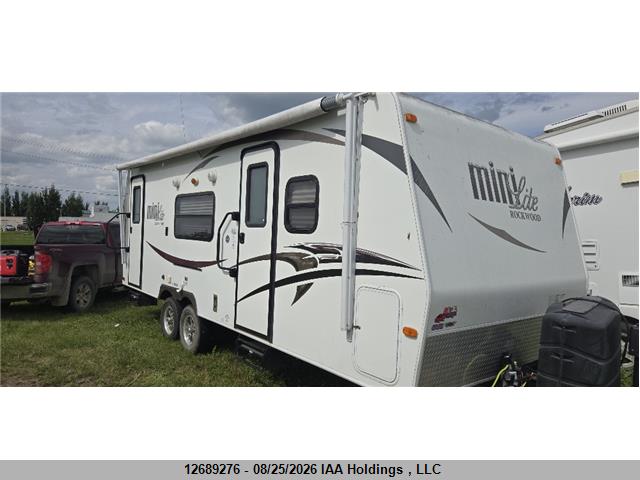 4X4TRLA2XEZ130742 · 2014 FOREST RIVER ROCKWOOD