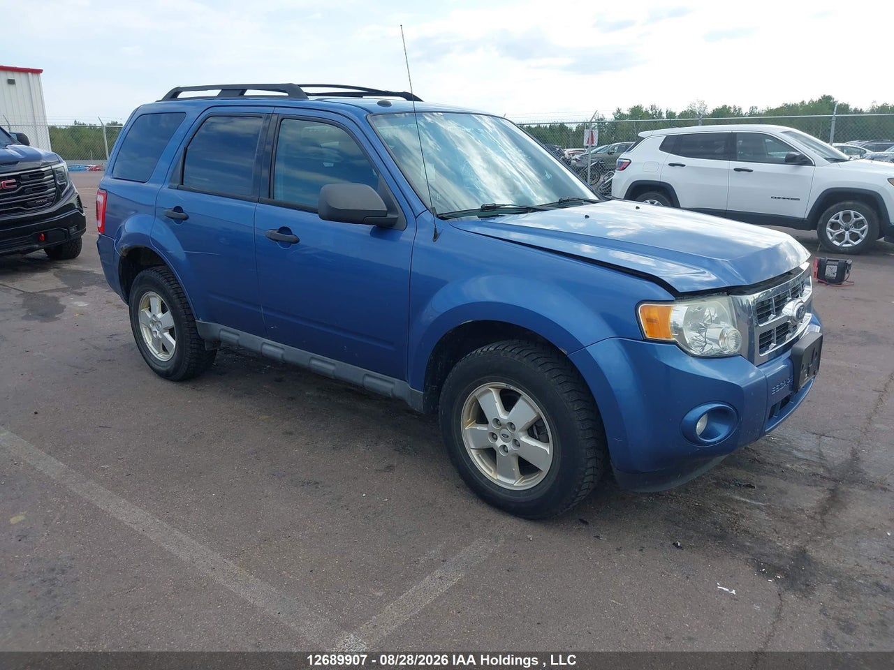 2010 FORD ESCAPE