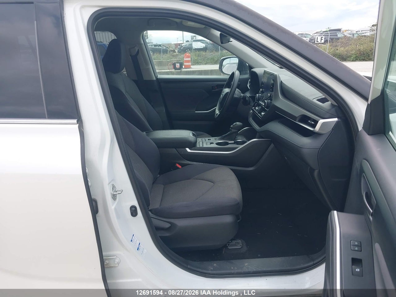 5TDBZRBHXLS500075 · 2020 TOYOTA HIGHLANDER LE · 5/18