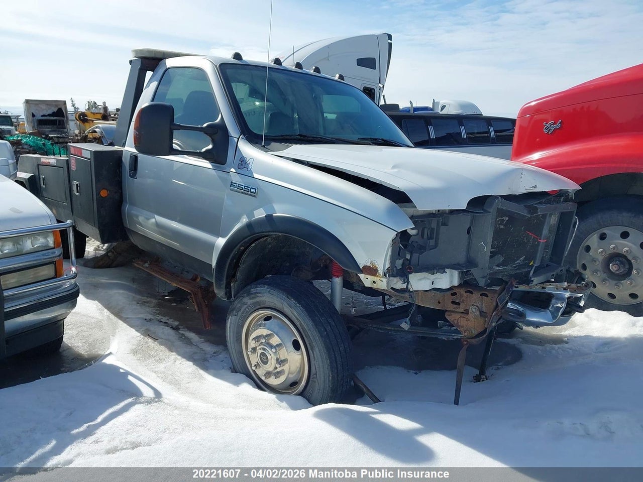 1FDAF56F7YEC47392 · 2000 FORD F550