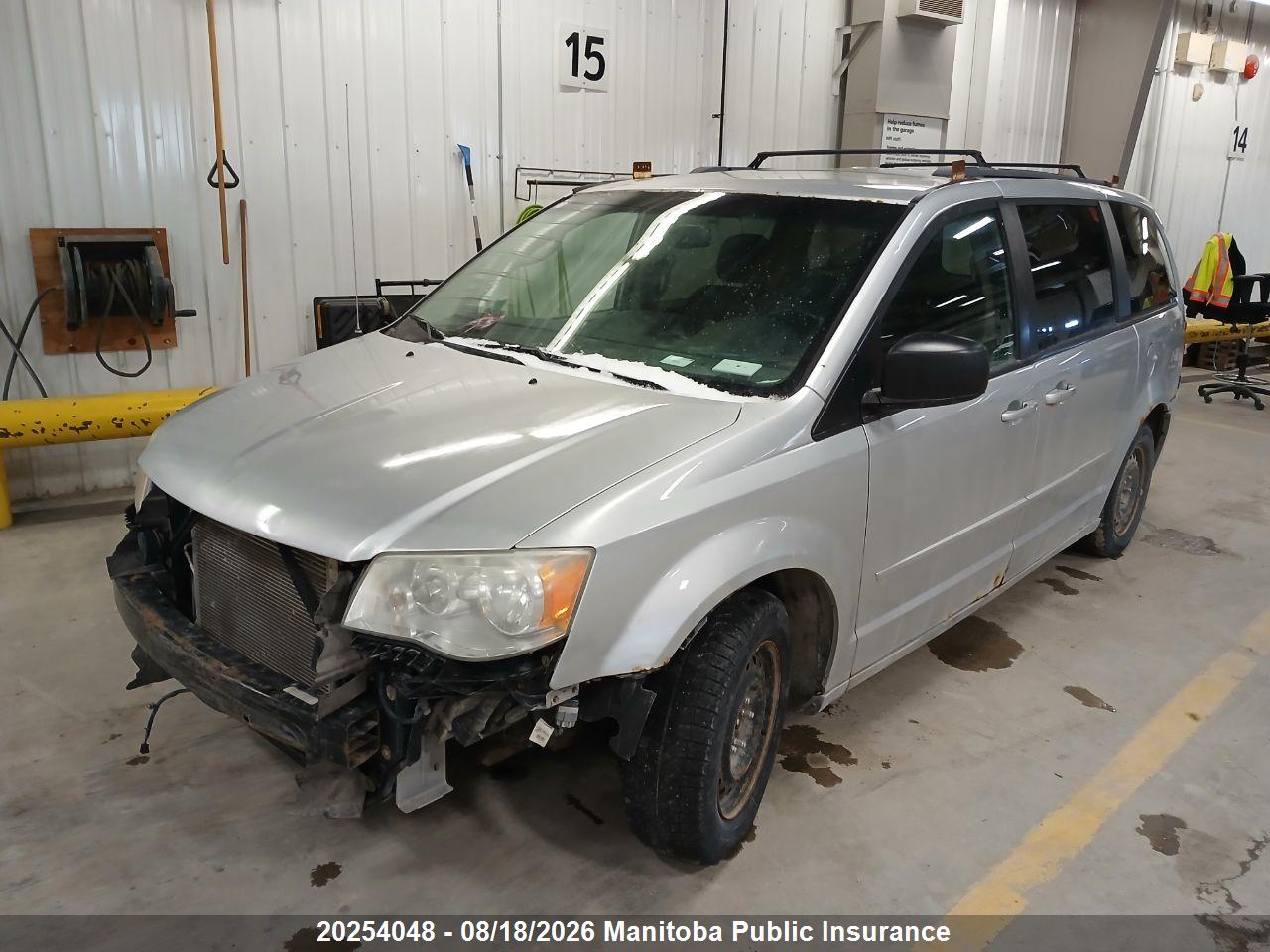 2D4RN4DG6BR761988 · 2011 DODGE GRAND CARAVAN SXT · 7/9