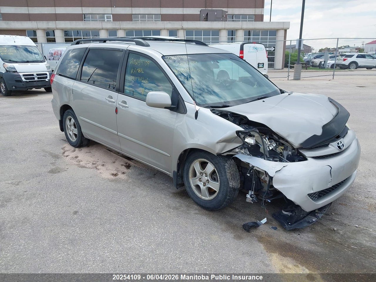 5TDZK23C69S284683 · 2009 TOYOTA SIENNA LE V6