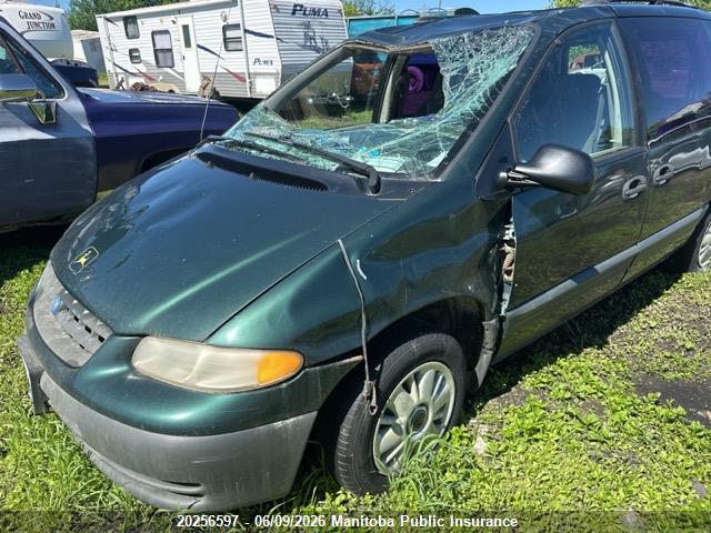 2P4GP45R3TR****** · 1996 PLYMOUTH VOYAGER SE