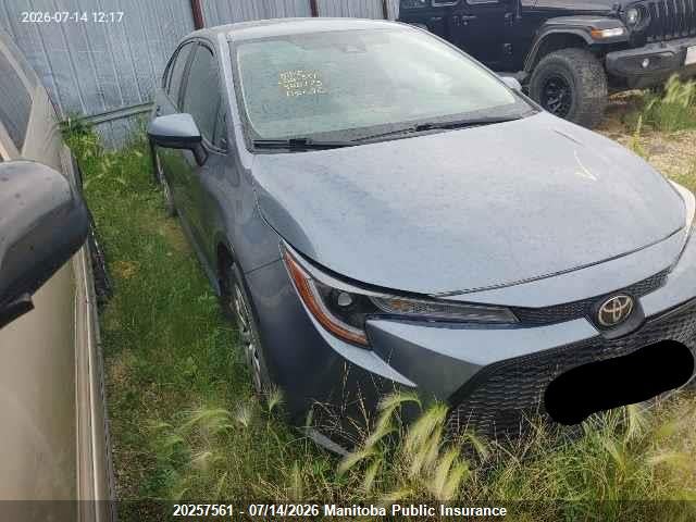5YFBPMBE6NP340173 · 2022 TOYOTA COROLLA LE