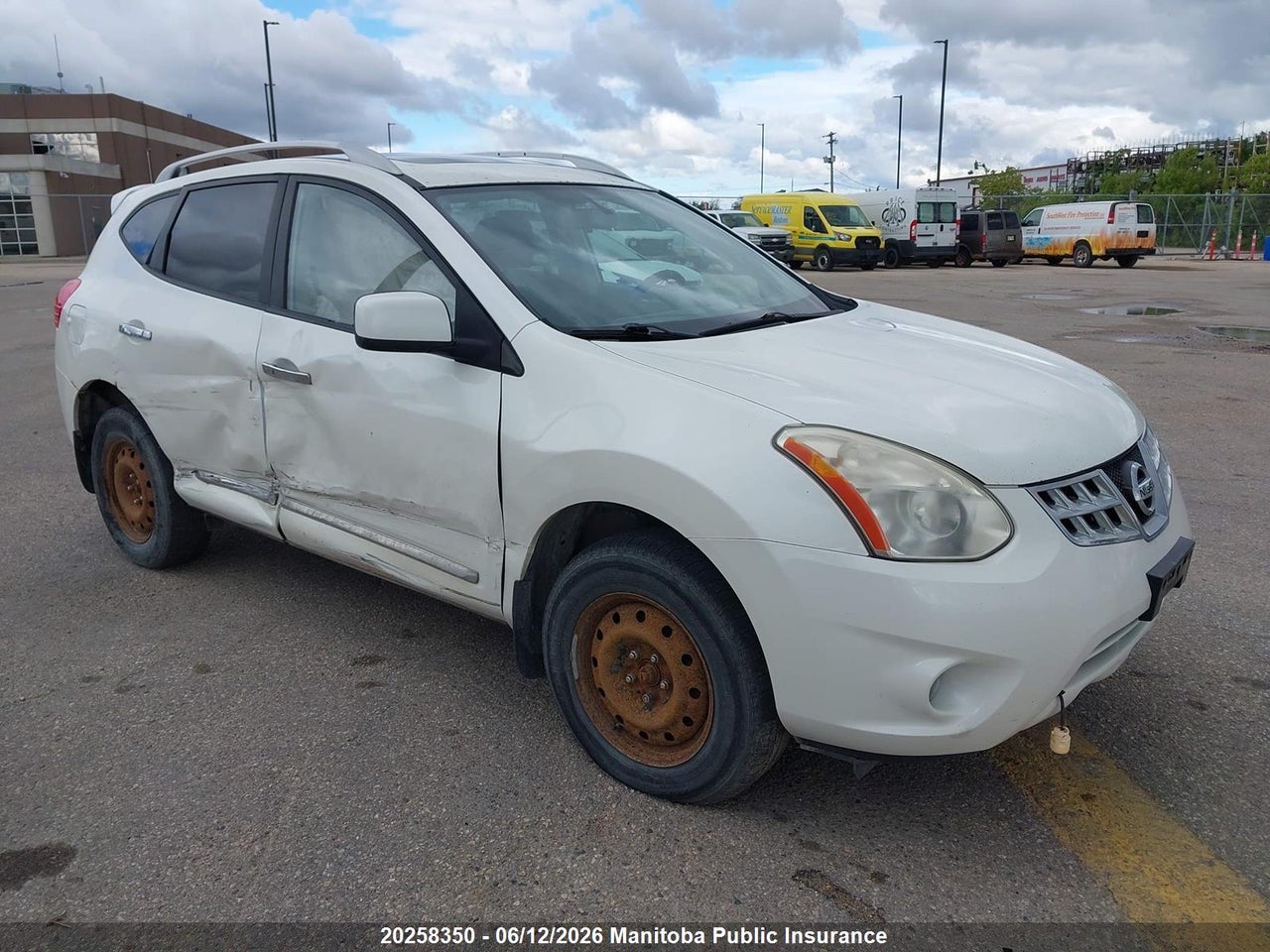 JN8AS5MV4DW140741 · 2013 NISSAN ROGUE S