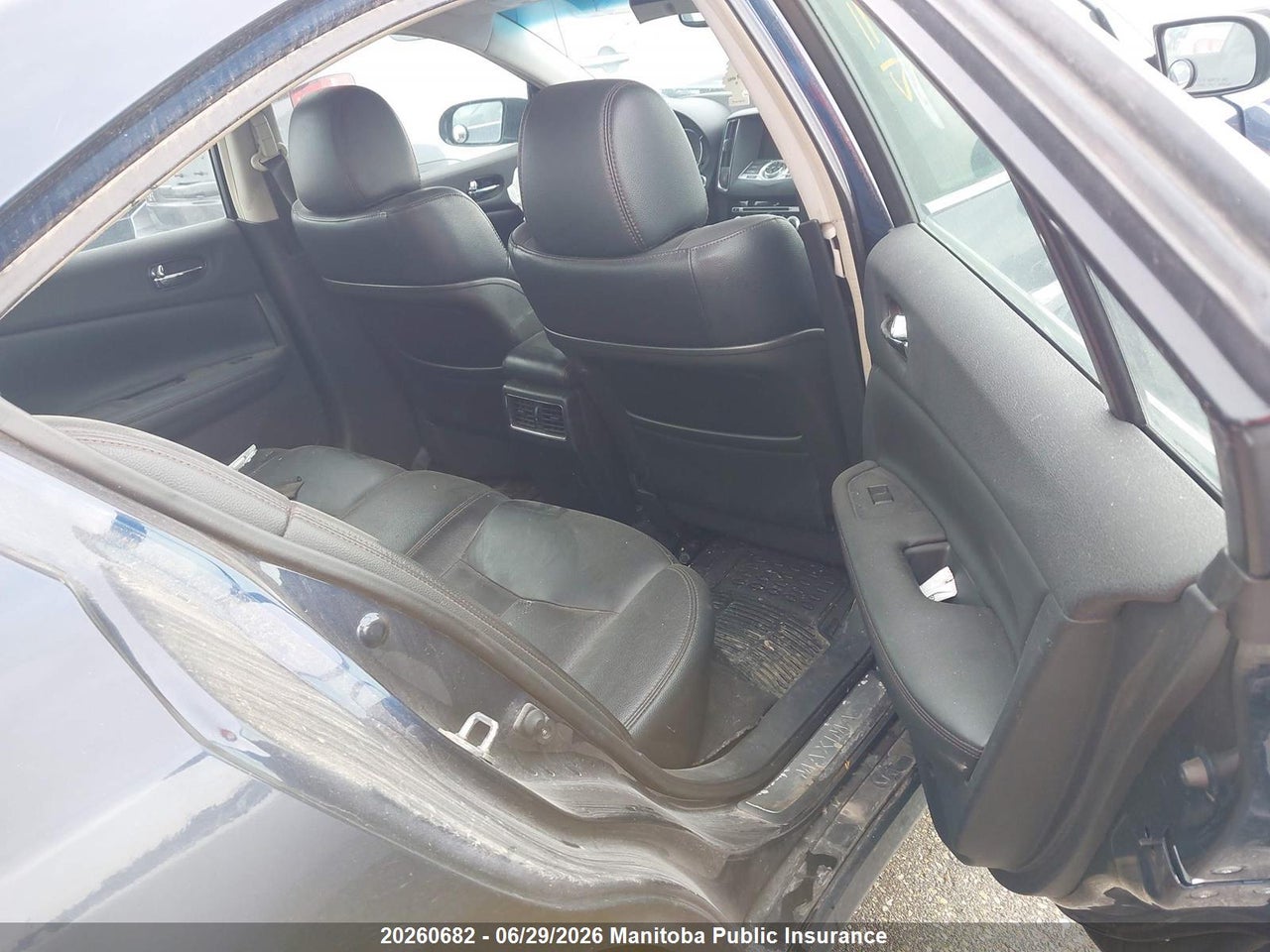 1N4AA5AP2BC852223 · 2011 NISSAN MAXIMA S/SV · 8/24