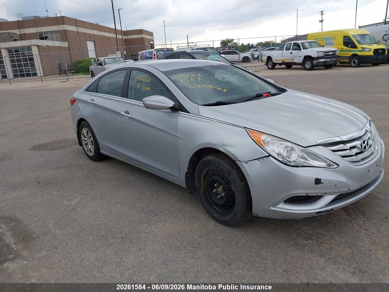 5NPEB4AC5BH126568 · 2011 HYUNDAI SONATA GL