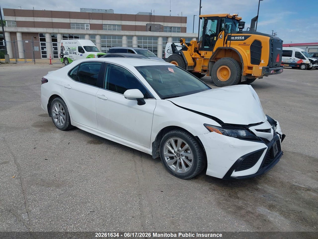 4T1G11AK7RU867611 · 2024 TOYOTA CAMRY SE