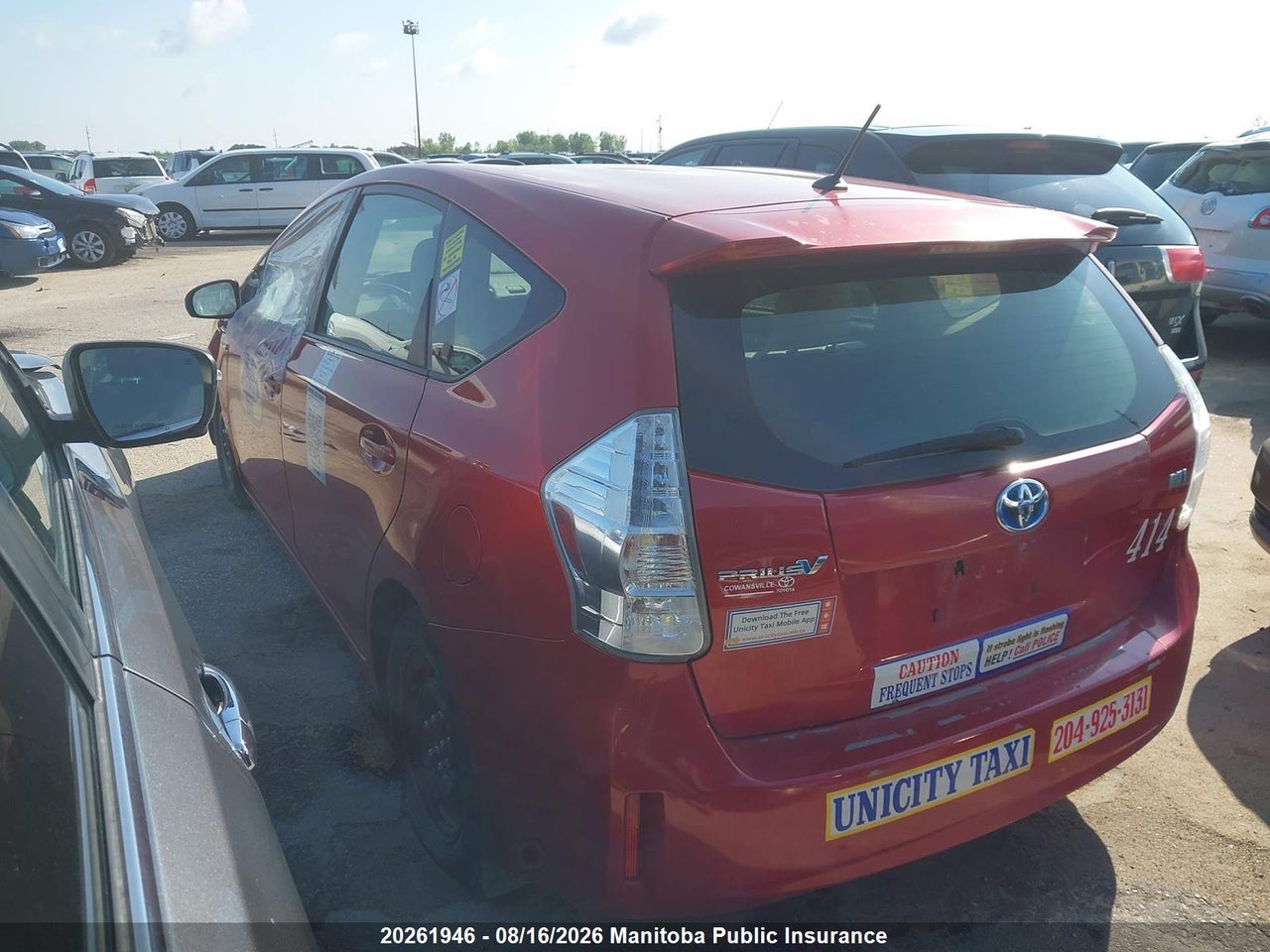JTDZN3EU6E3349109 · 2014 TOYOTA PRIUS V · 3/16