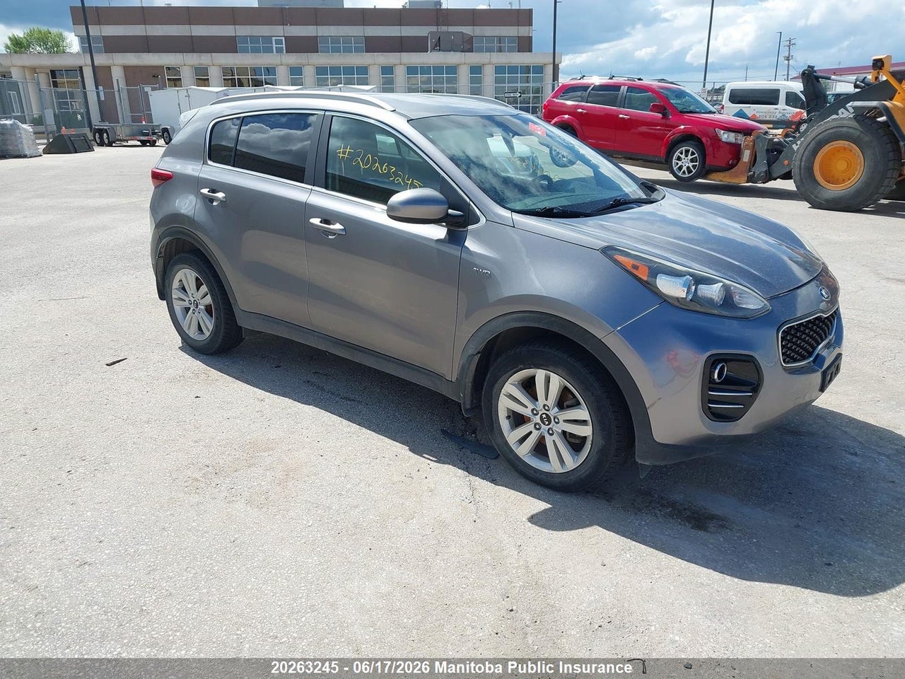 KNDPMCAC3J7405212 · 2018 KIA Sportage LX