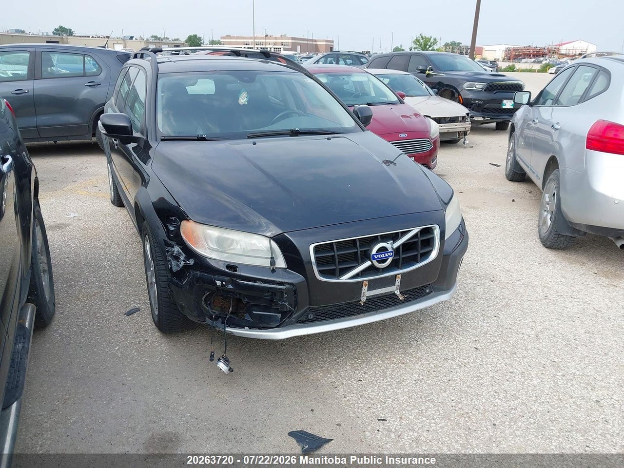 YV4902BZ2B1099106 · 2011 VOLVO XC70 T6