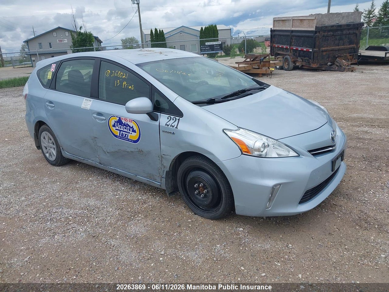 JTDZN3EU5D3268021 · 2013 TOYOTA PRIUS V