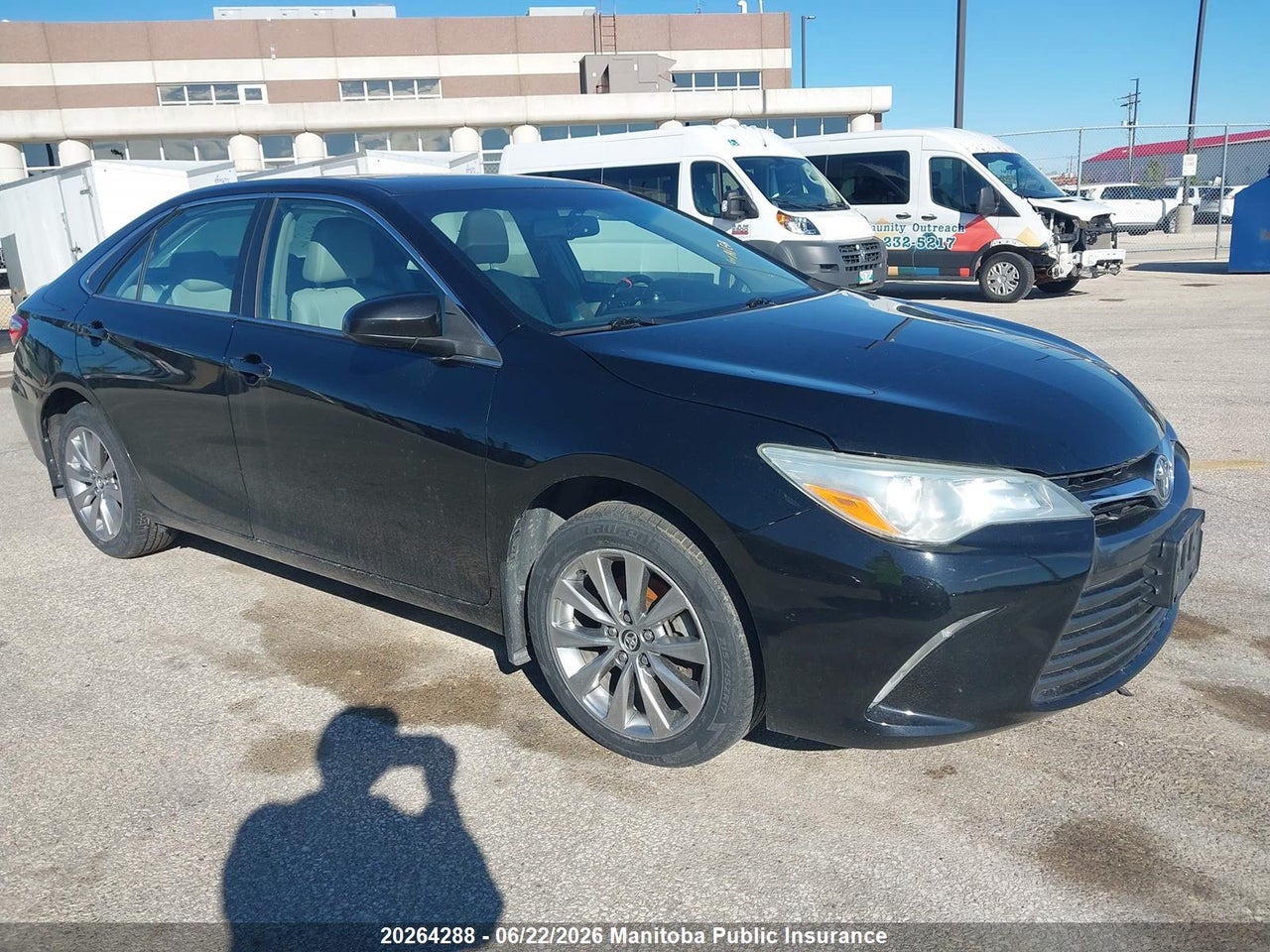 4T1BF1FK4FU874810 · 2015 TOYOTA CAMRY XLE