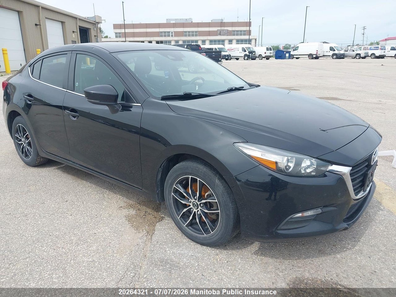 JM1BN1V72J1163573 · 2018 MAZDA MAZDA3 GS SKY