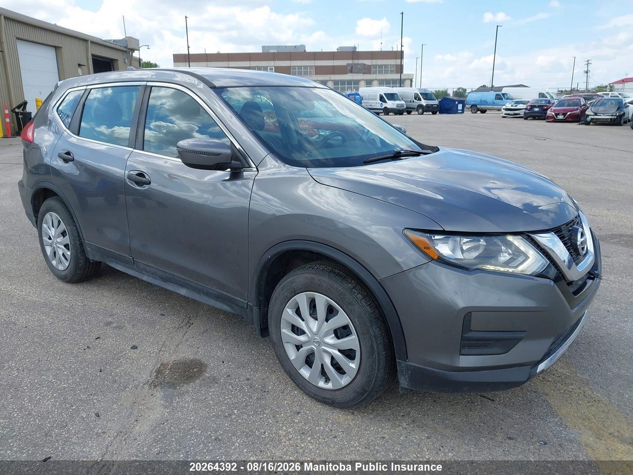 5N1AT2MT8HC793808 · 2017 NISSAN ROGUE S