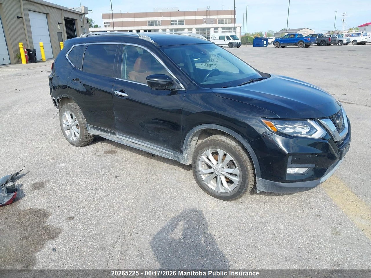 5N1AT2MV9JC716047 · 2018 NISSAN ROGUE S