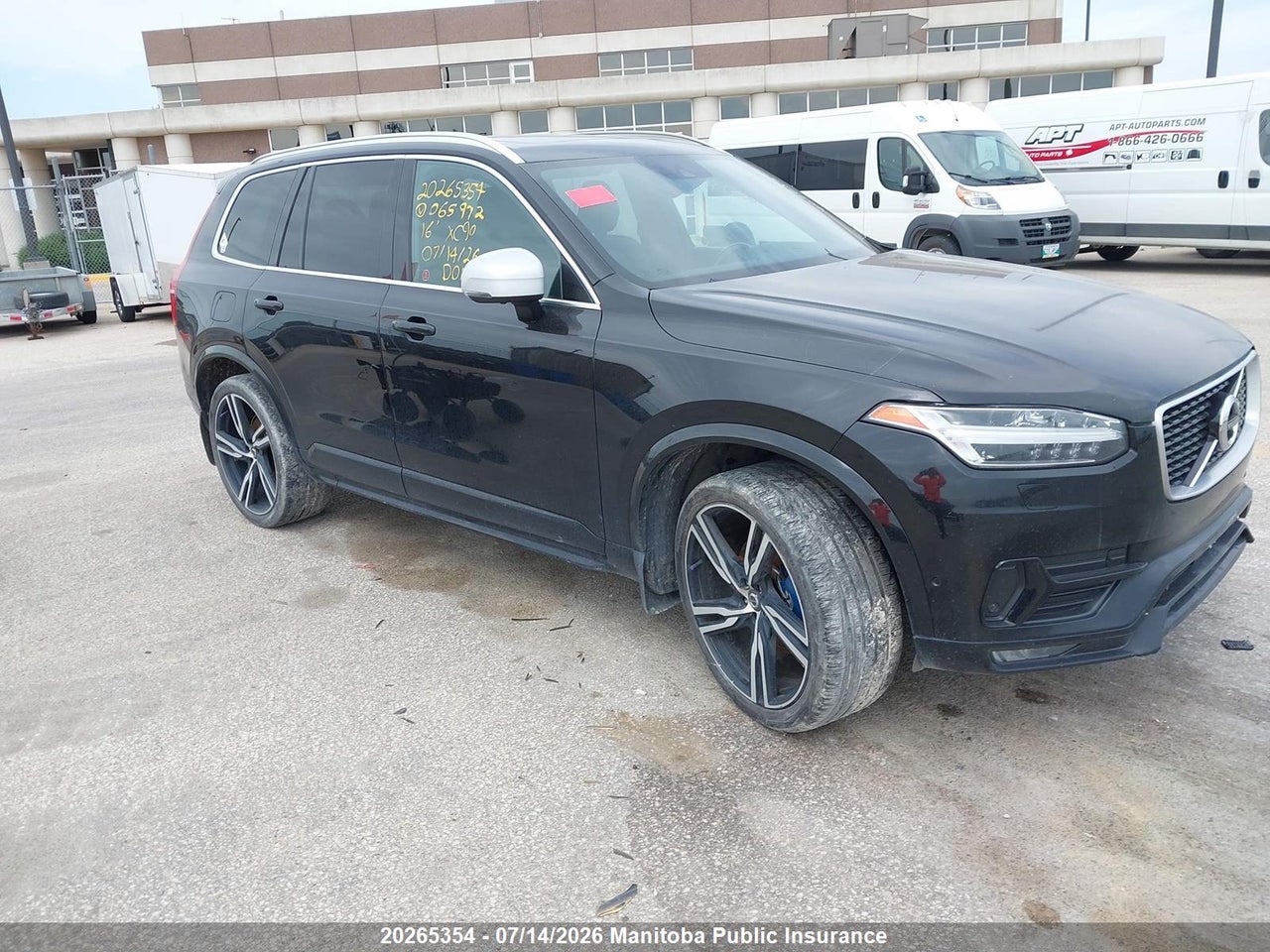 YV4A22PM4G1065972 · 2016 VOLVO XC90 T6