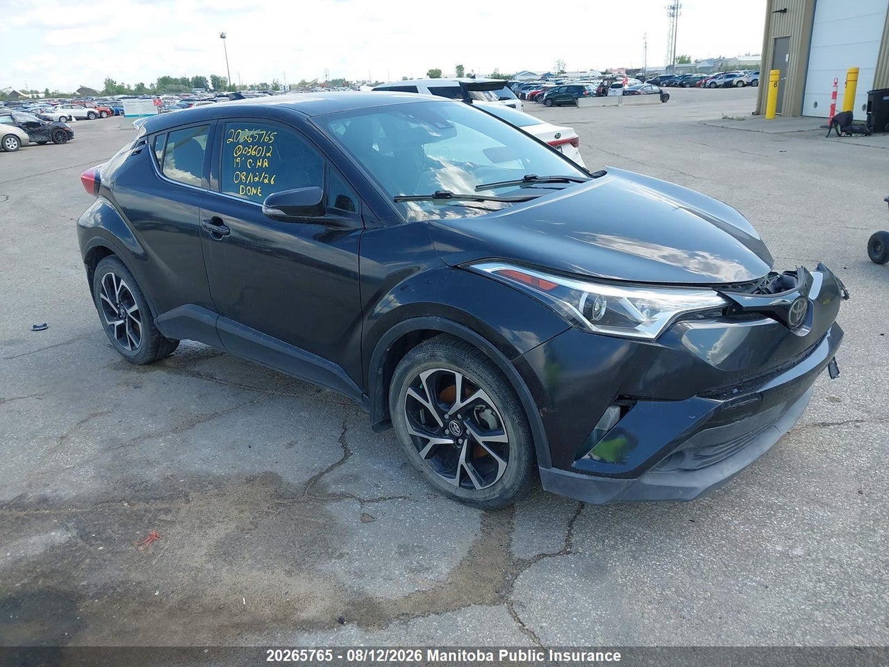JTNKHMBX4K1036012 · 2019 TOYOTA C-HR XLE
