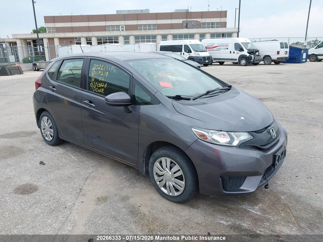 3HGGK5H52GM109218 · 2016 HONDA FIT LX