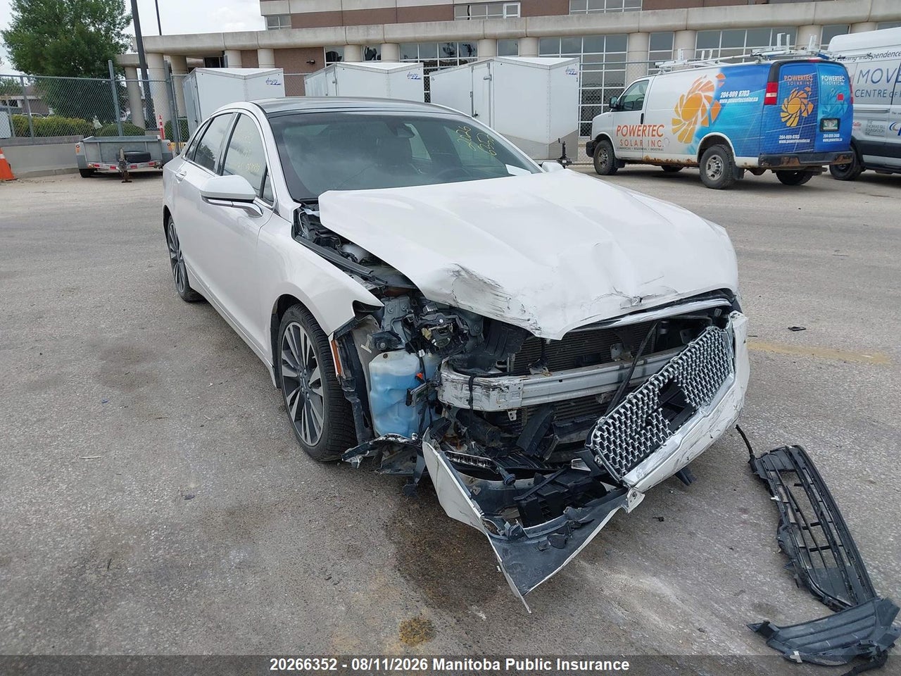 3LN6L5F9XHR660137 · 2017 LINCOLN MKZ RESERVE · 6/24