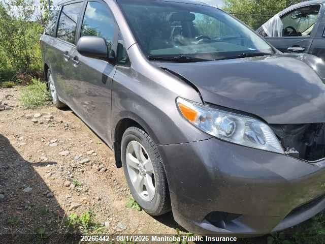5TDKK3DC3GS744207 · 2016 TOYOTA SIENNA LE V6