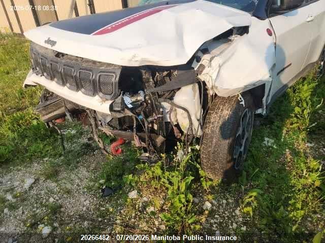 3C4NJDDB3NT114297 · 2022 JEEP COMPASS TRAILHAWK · 2/12