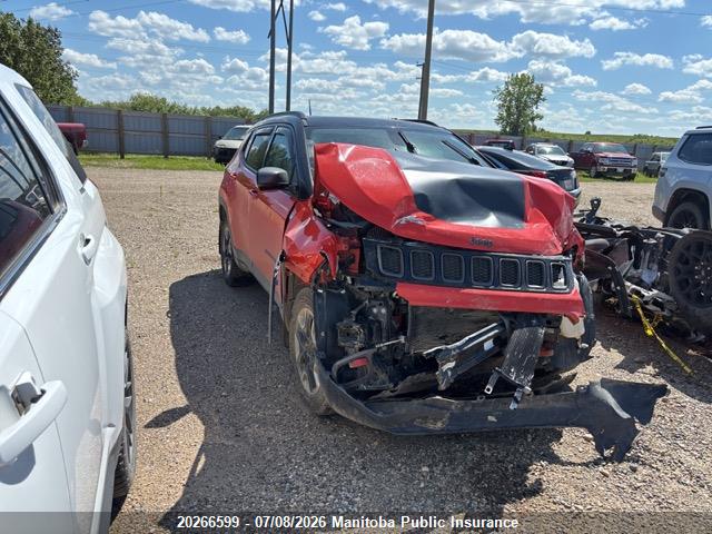 3C4NJDDB8JT128304 · 2018 JEEP COMPASS TRAILHAWK
