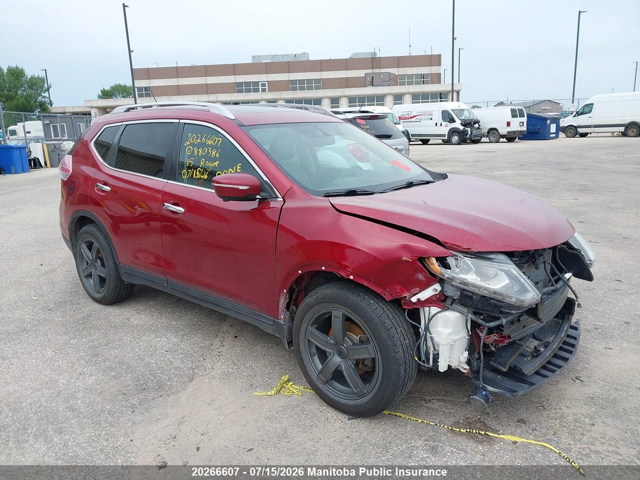 5N1AT2MV7FC880386 · 2015 NISSAN ROGUE SL